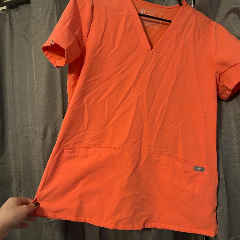 Hot coral figs scrubs!